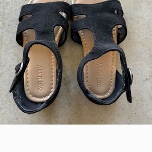 Toddler girl sandals Old Navy size 8 good condition